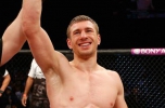 Hallmann with submission of the night on his UFC debut!